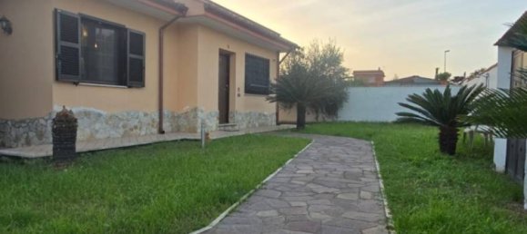 2 bedrooms Villa in Nettuno, Italy No. 260108 2
