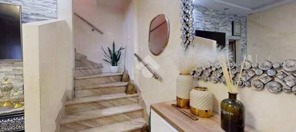 3 bedrooms House in Cento, Italy No. 333572 11