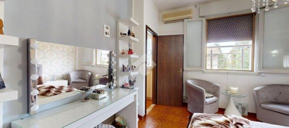 3 bedrooms House in Cento, Italy No. 333572 20