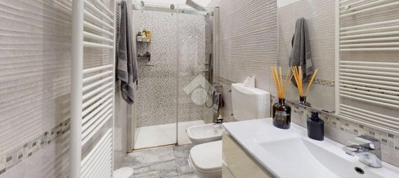 3 bedrooms House in Cento, Italy No. 333572 17