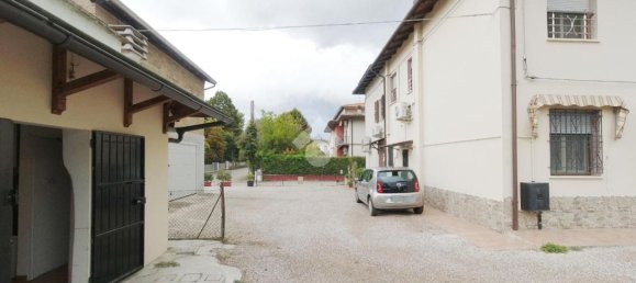 3 bedrooms House in Cento, Italy No. 333572 3