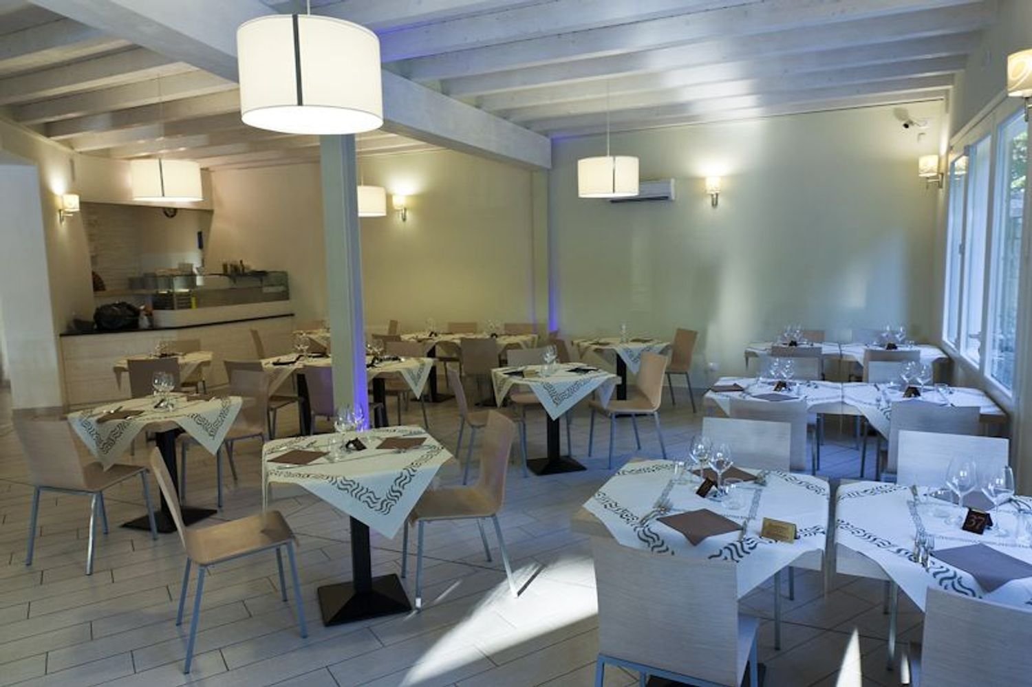 90m² Commercial property in Capannori, Italy No. 62736