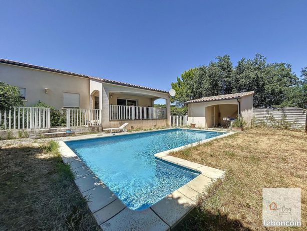 3 bedrooms Villa in Nebian, France No. 279954
