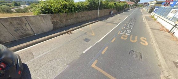 187m² Office in Livorno, Italy No. 374750 3