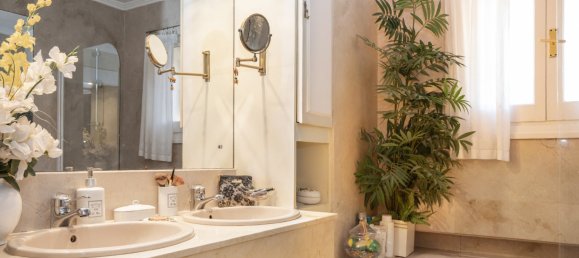 Villa de 5 dormitorios en Marbella, Spain No. 127831 18