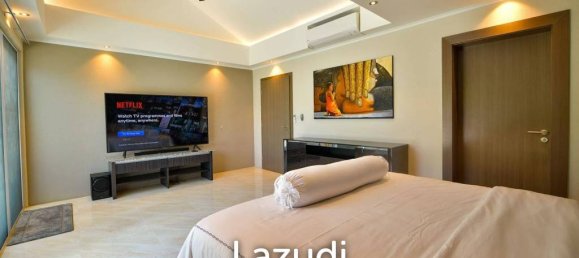 5 bedrooms Villa in Pattaya, Thailand No. 17219 10