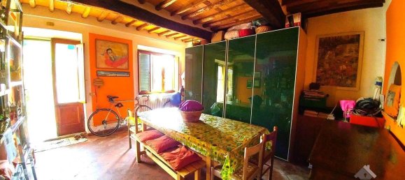 Casa de 6 habitaciónes en Capannori, Italy No. 42657 2