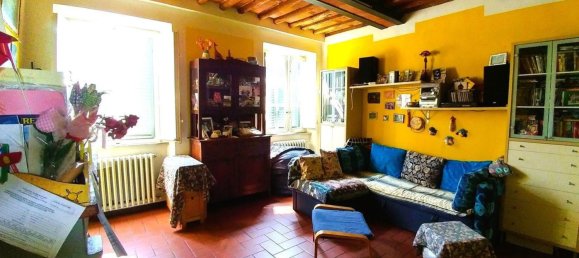 Casa de 6 habitaciónes en Capannori, Italy No. 42657 9