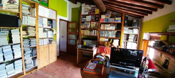 Casa de 6 habitaciónes en Capannori, Italy No. 42657 18