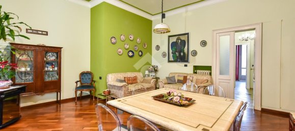 3 bedrooms Apartment in Turin, Italy No. 58364 2