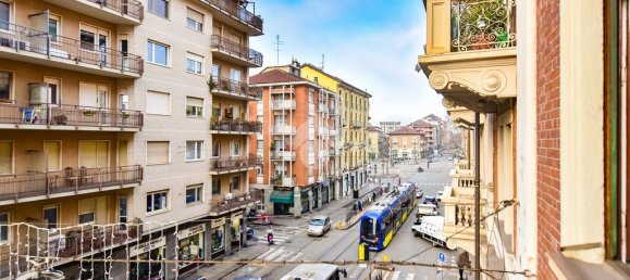 3 bedrooms Apartment in Turin, Italy No. 58364 17