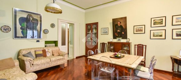 3 bedrooms Apartment in Turin, Italy No. 58364 4