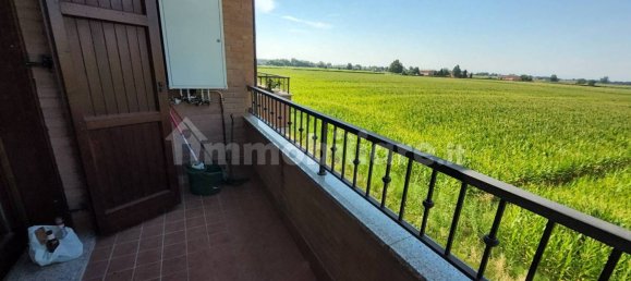 2 غرف نوم شقة في San Prospero, Italy رقم 340697 2