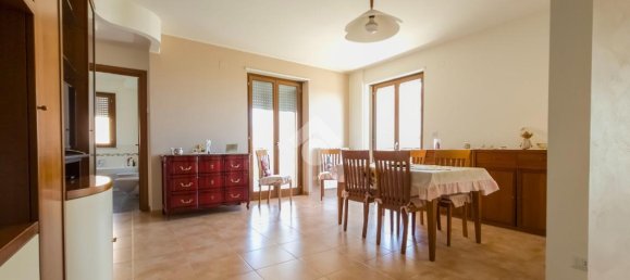 4-salle Appartement à Manfredonia, Italy No. 235178 23