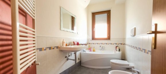 4-salle Appartement à Manfredonia, Italy No. 235178 17