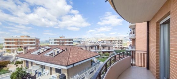 4-salle Appartement à Manfredonia, Italy No. 235178 12