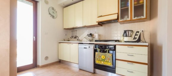 4-salle Appartement à Manfredonia, Italy No. 235178 5