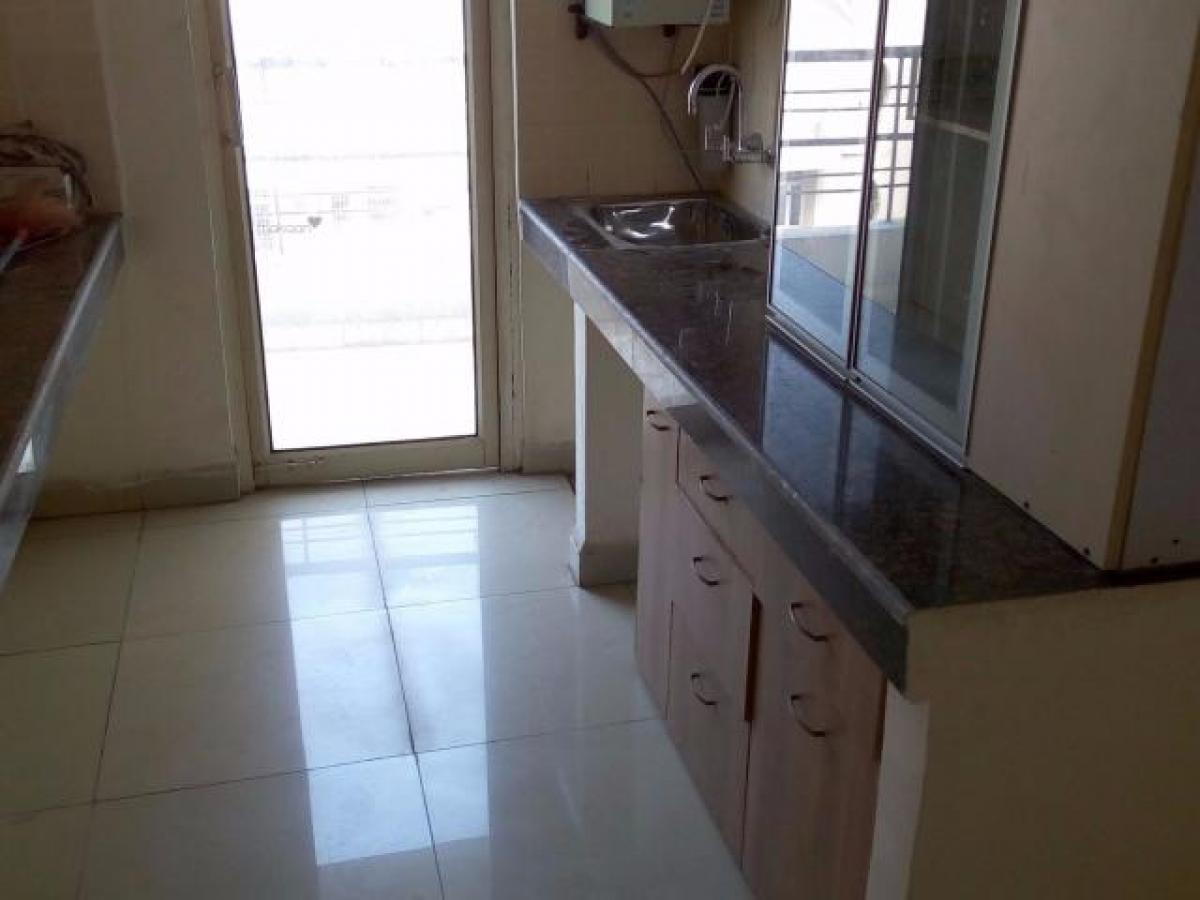 2 bedrooms House in Ghaziabad, India No. 22176