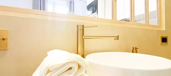 Studio in Paris, France No. 172228 8