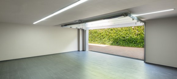 5 bedrooms Villa in Nueva Andalucia, Spain No. 2998 12