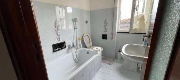 Apartamento de 3 divisões em Lumarzo, Italy N.º 176101 5