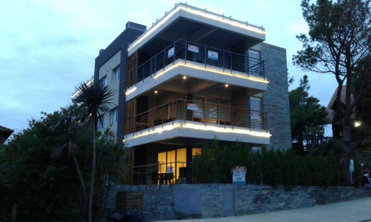 2 bedrooms Apartment in Mar del Plata, Argentina No. 76047