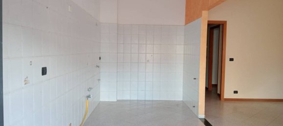 2 Schlafzimmer Wohnung in Messina, Italy, Nr. 176407 5