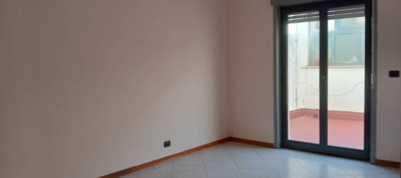 2 Schlafzimmer Wohnung in Messina, Italy, Nr. 176407 11