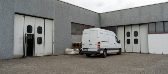 5-Zimmer Lagerhaus in Solbiate con Cagno, Italy, Nr. 92306 8