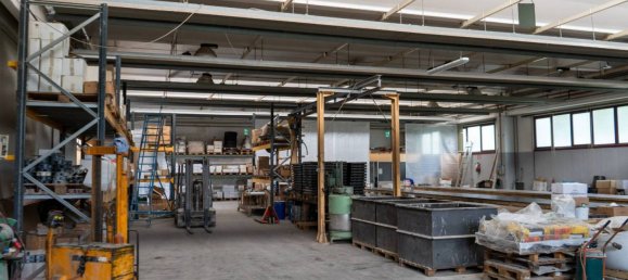 5-Zimmer Lagerhaus in Solbiate con Cagno, Italy, Nr. 92306 23