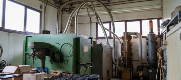 5-Zimmer Lagerhaus in Solbiate con Cagno, Italy, Nr. 92306 12