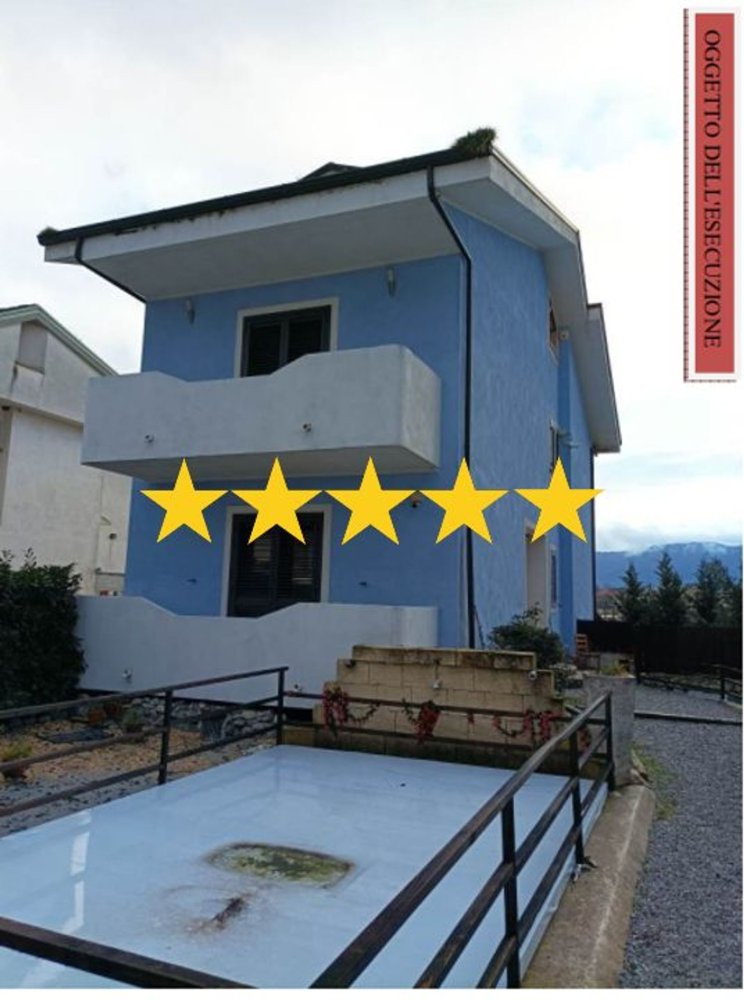 7 rooms Apartment in Montesano sulla Marcellana, Italy No. 11076