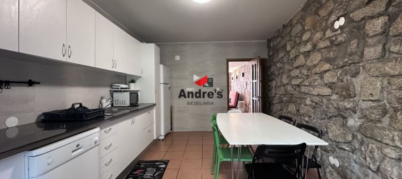 3 bedrooms House in Porto, Portugal No. 49593 6