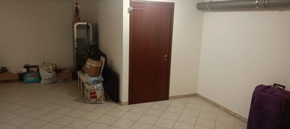 140m² Commercial property in Garbagnate Milanese, Italy No. 11799 3