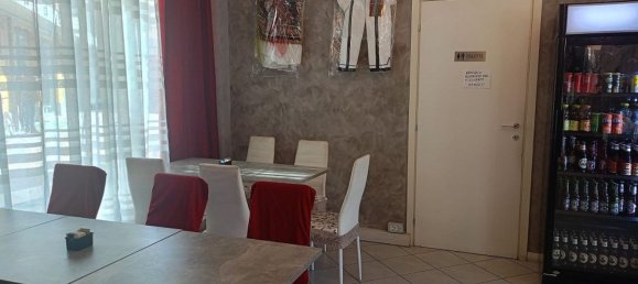 140m² Commercial property in Garbagnate Milanese, Italy No. 11799 16