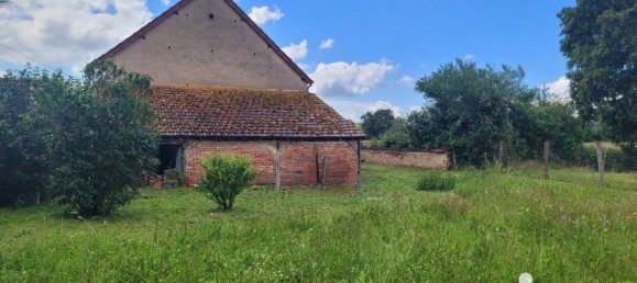 2 bedrooms House in Saint-Pierre-les-Etieux, France No. 266977 16