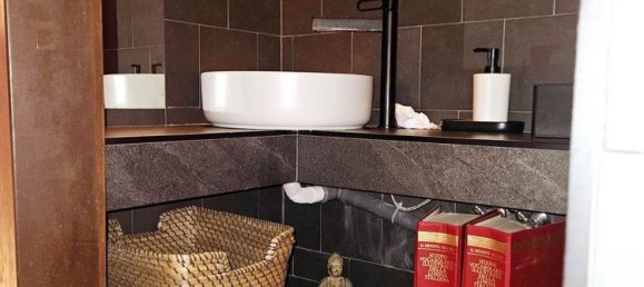 72m² Commercial property in Nocera Inferiore, Italy No. 8777 9