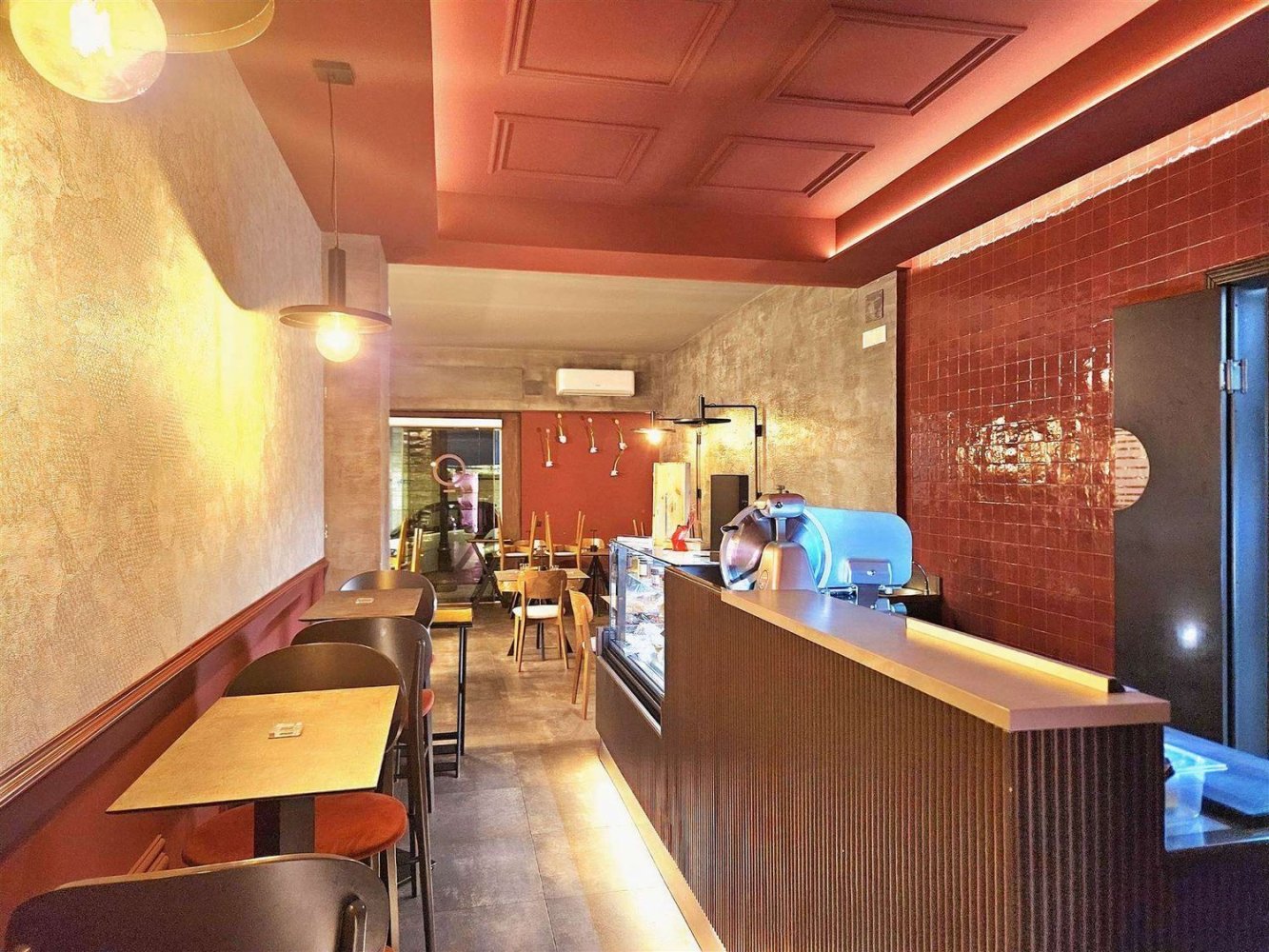 72m² Commercial property in Nocera Inferiore, Italy No. 8777