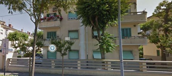 Квартира с 5 спальнями в Понтедера, Италия № 337911 2