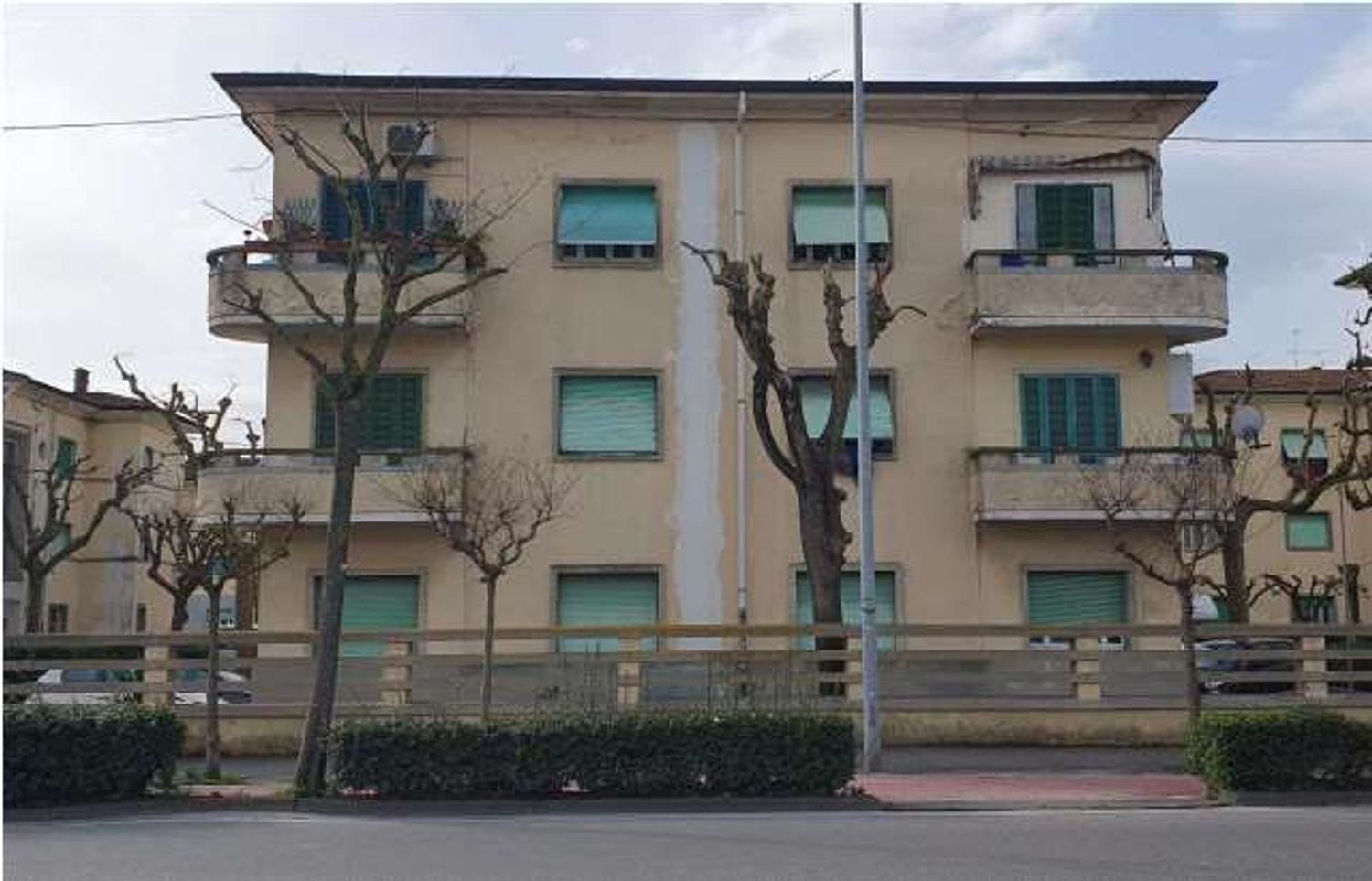 Квартира с 5 спальнями в Понтедера, Италия № 337911