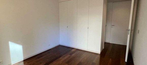 Квартира с 3 спальнями в Порту, Португалия № 132211 16