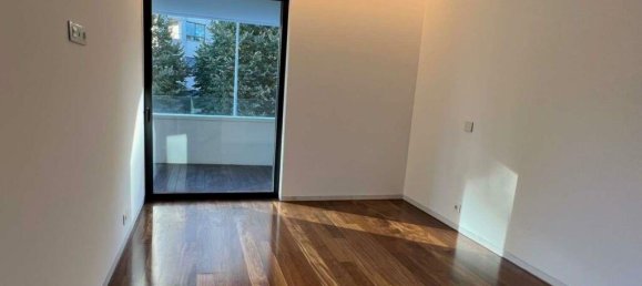 Квартира с 3 спальнями в Порту, Португалия № 132211 18