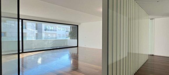 Квартира с 3 спальнями в Порту, Португалия № 132211 8