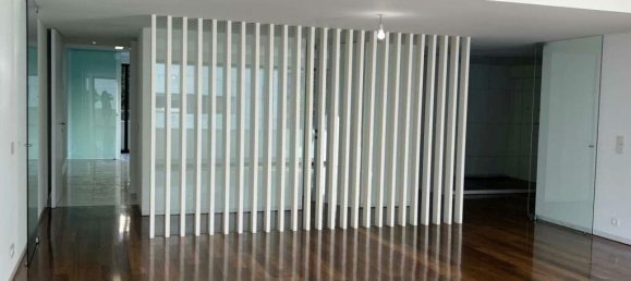 Квартира с 3 спальнями в Порту, Португалия № 132211 4