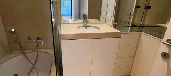 Квартира с 3 спальнями в Порту, Португалия № 132211 17