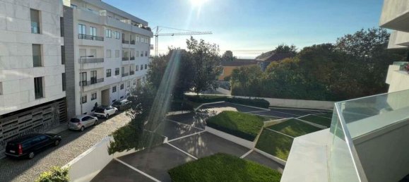 Квартира с 3 спальнями в Порту, Португалия № 132211 10