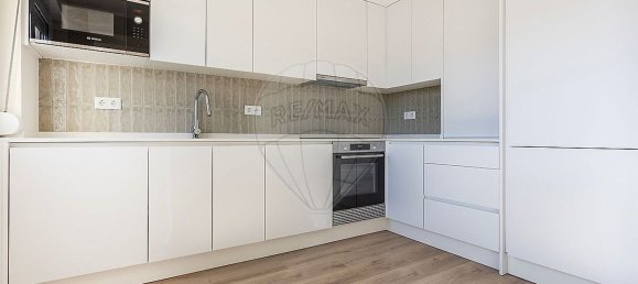 2 Schlafzimmer Wohnung in Lisbon, Portugal, Nr. 226142 9