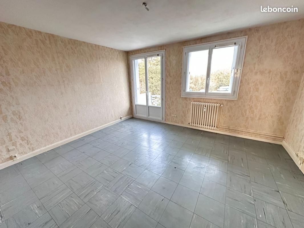Apartamento de 3 dormitorios en Pontchateau, France No. 97618