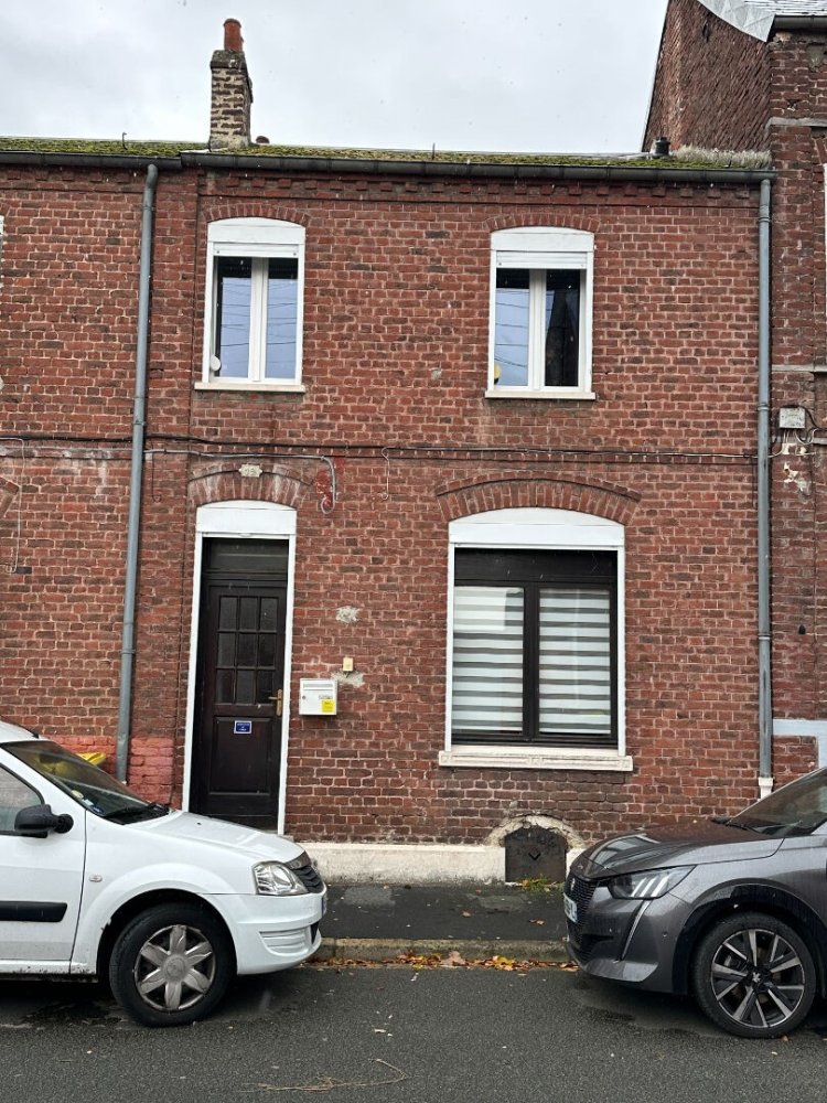 Villa de 3 dormitorios en Caudry, France No. 159751