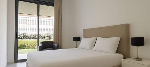 Apartamento de 3 dormitorios en Marbella, Spain No. 184965 6